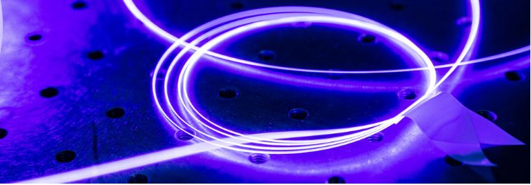 Harnessing the efficiency of green and blue laser in additive manufacturing