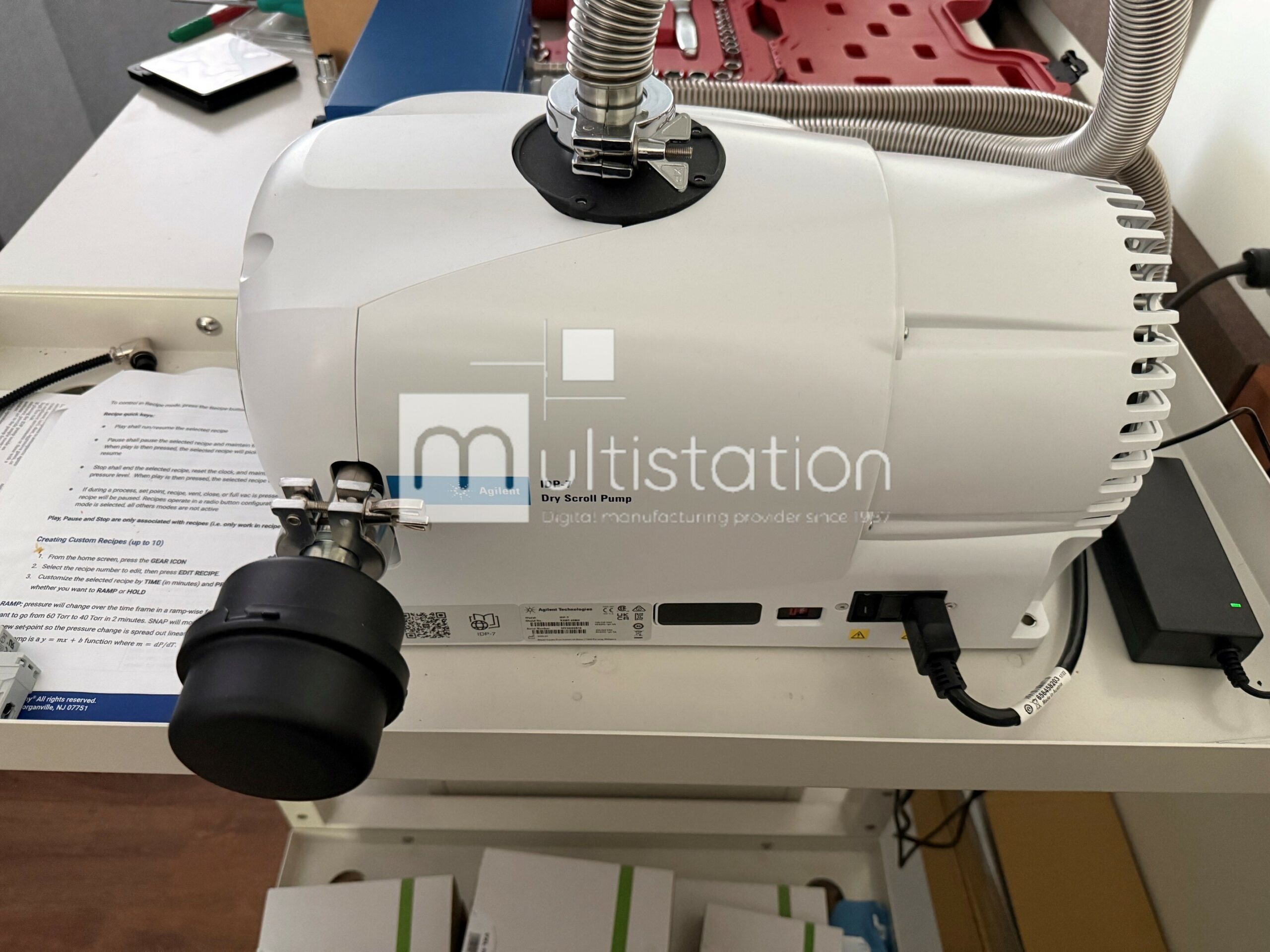 agilent-idp-7-dry-scroll-vac-pump-with-sound-suppressor-exhaust