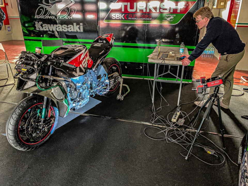 UMATEX Rosatom uses RangeVision 3D scanner to create a sports motorbike fairing for Kawasaki Puccetti Racing team 