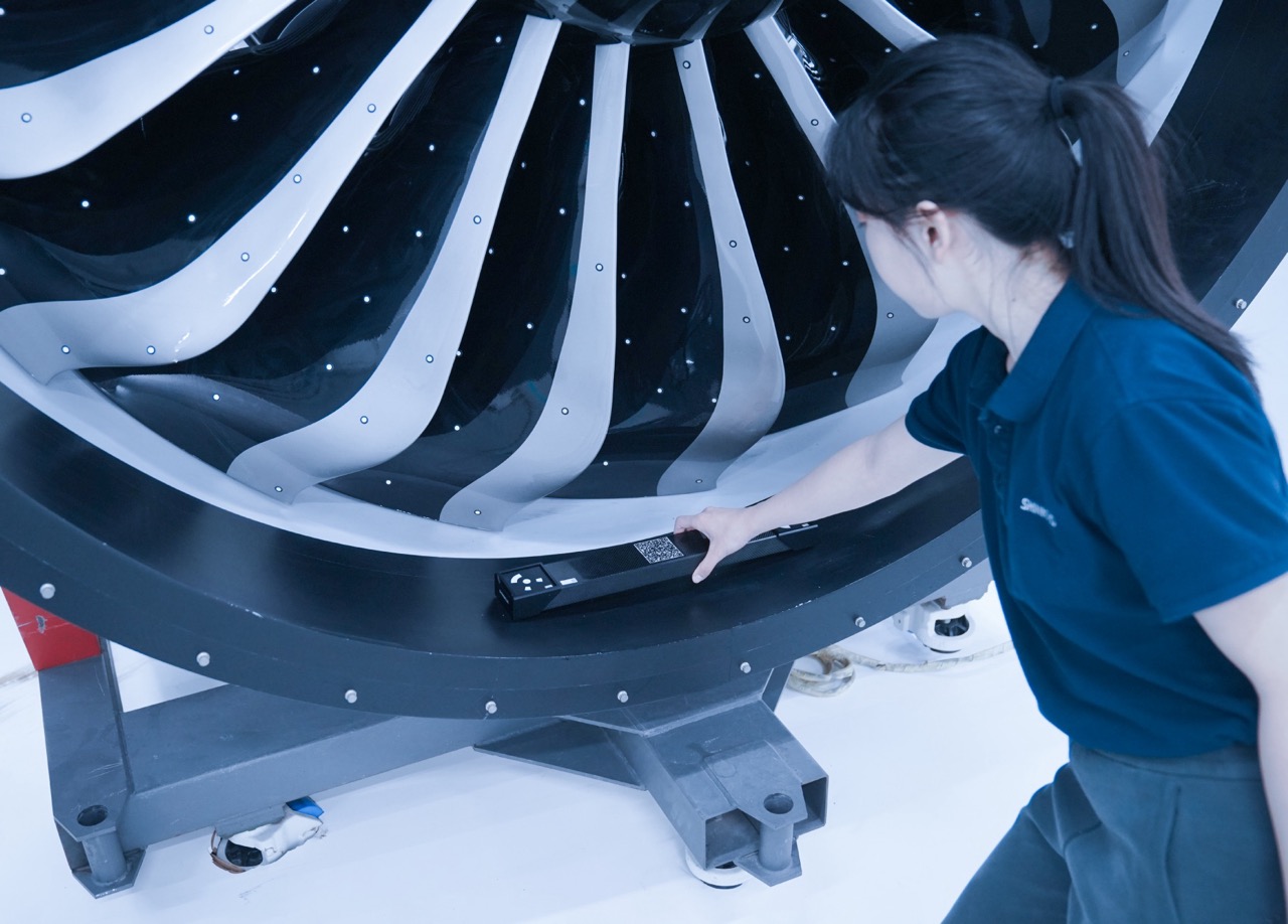 Freescan Omni scaning a car wheel